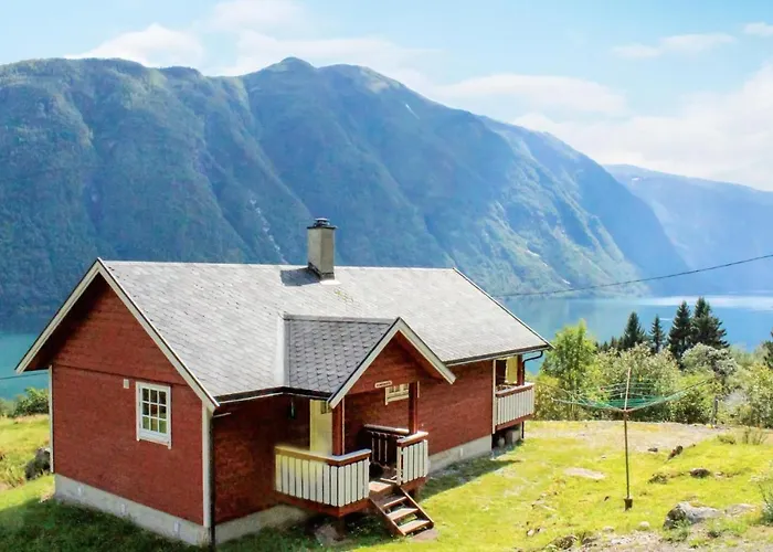 Ferienhaus Stunning In Fjærland